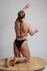 Karolina KNEELING POSE 